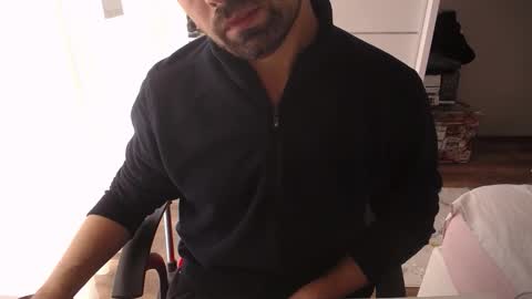 Snapshot of x_____0_____x chatting on 10.29.25 Mr. Lonely online show from 10.29.25