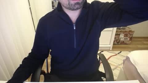 Snapshot of x_____0_____x chatting on 10.29.25 Mr. Lonely online show from 10.29.25