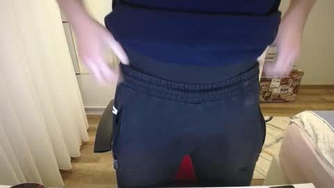 Snapshot of x_____0_____x chatting on 10.30.25 Mr. Lonely online show from 10.30.25