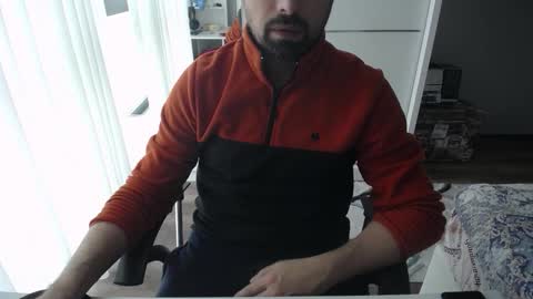 Snapshot of x_____0_____x chatting on 11.06.25 Mr. Lonely online show from 11.06.25