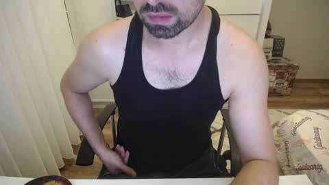 Snapshot of x_____0_____x chatting on 11.29.25 Mr. Lonely online show from 11.29.25