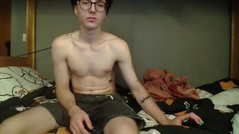 Philipp and Este online show from 10.13.25