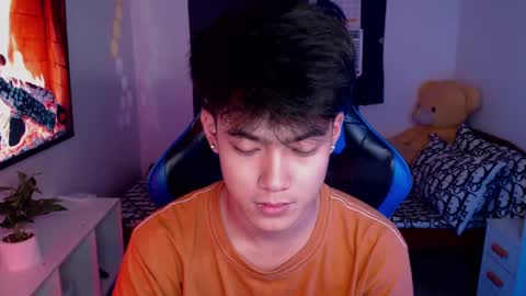 Snapshot of xaldrian_destroyer chatting on 12.25.24 Prince Aldrian online show from 12.25.24