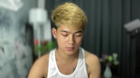 Snapshot of xaldrian_destroyer chatting on 09.20.25 Prince Aldrian online show from 09.20.25