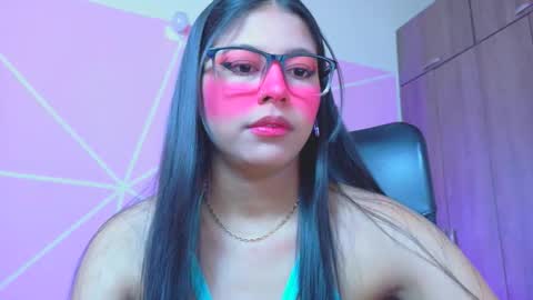 XALLYSONX online show from 04.10.26