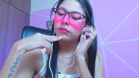 XALLYSONX online show from 04.28.26