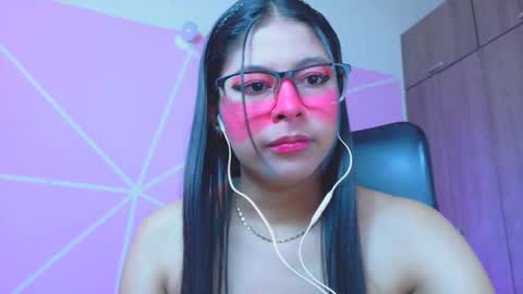 Snapshot of xallysonx_ chatting on 05.16.26 XALLYSONX online show from 05.16.26