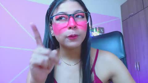 Snapshot of xallysonx_ chatting on 05.17.26 XALLYSONX online show from 05.17.26