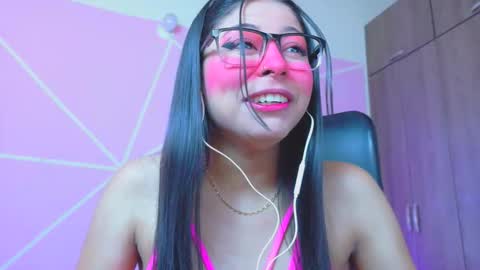 Snapshot of xallysonx_ chatting on 05.24.26 XALLYSONX online show from 05.24.26