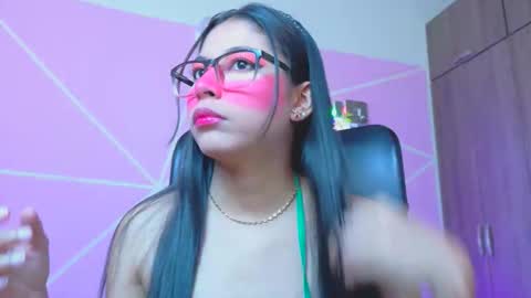 Snapshot of xallysonx_ chatting on 05.30.26 XALLYSONX online show from 05.30.26