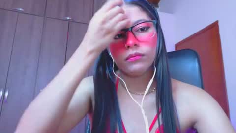 Snapshot of xallysonx_ chatting on 07.27.26 XALLYSONX online show from 07.27.26