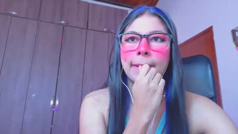 Snapshot of xallysonx_ chatting on 07.28.26 XALLYSONX online show from 07.28.26