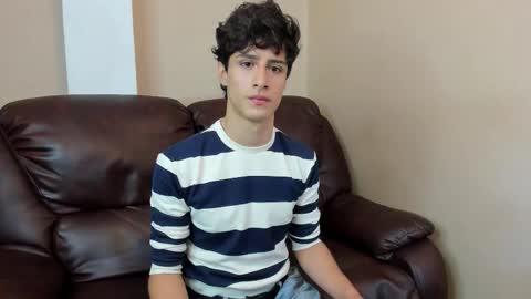 Snapshot of xam_collen chatting on 12.20.25 xam_collen online show from 12.20.25