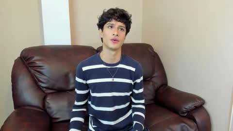 Snapshot of xam_collen chatting on 12.22.25 xam_collen online show from 12.22.25