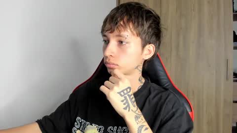 Snapshot of xamyu chatting on 12.17.24 Xam online show from 12.17.24