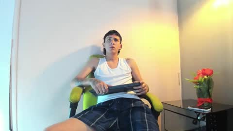 Snapshot of xander_owen2 chatting on 01.05.26 XANDER online show from 01.05.26