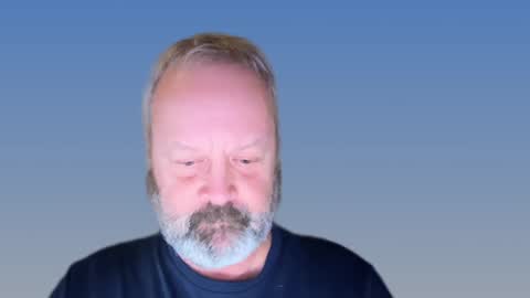 Snapshot of xarkevis chatting on 12.20.24 X4RK3V15 online show from 12.20.24