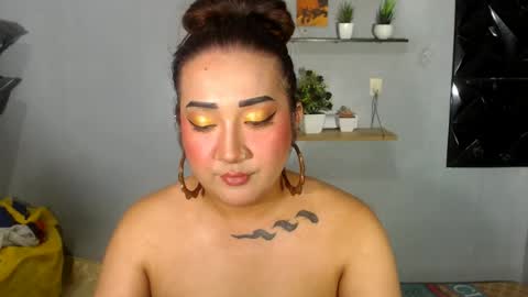 Nira   NOT INTO CHEAP GUYS  online show from 07.18.26