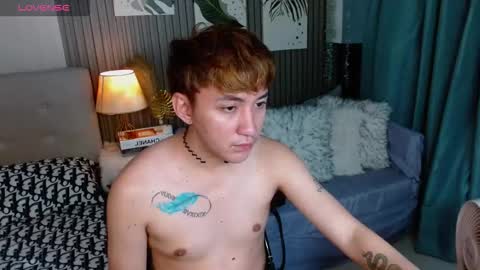 khris online show from 11.28.25