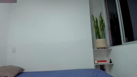 Snapshot of xavier_colleman chatting on 10.20.25 Xavier online show from 10.20.25