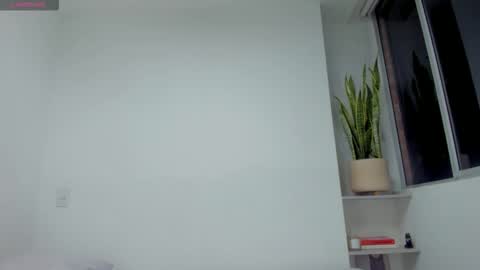 Snapshot of xavier_colleman chatting on 10.26.25 Xavier online show from 10.26.25