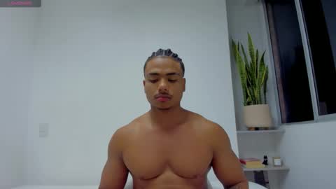 Snapshot of xavier_colleman chatting on 11.09.25 Xavier online show from 11.09.25