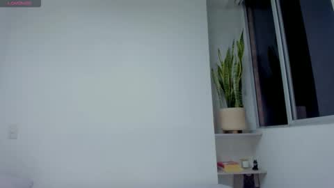 Snapshot of xavier_colleman chatting on 11.11.25 Xavier online show from 11.11.25