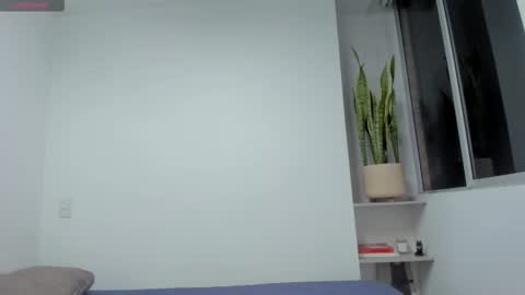 Snapshot of xavier_colleman chatting on 11.20.25 Xavier online show from 11.20.25