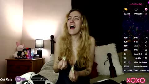 Snapshot of xelliee_rosex chatting on 01.25.25 EllieeRose online show from 01.25.25