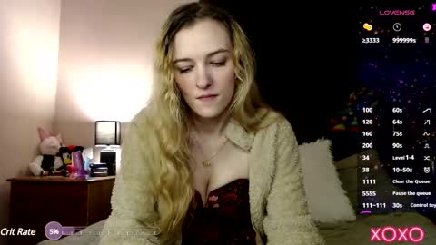 Snapshot of xelliee_rosex chatting on 02.15.25 EllieeRose online show from 02.15.25