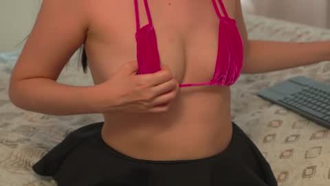 XENIALA online show from 07.02.26