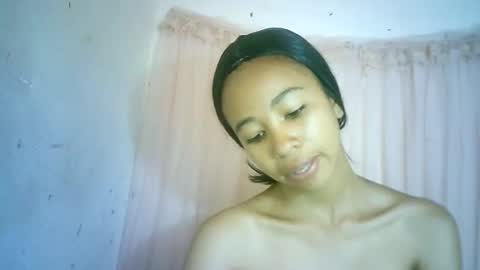 xenna610827 online show from 01.28.25