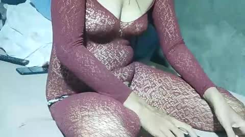 Snapshot of xhotskinny69x chatting on 09.22.25 xhotskinny69x online show from 09.22.25