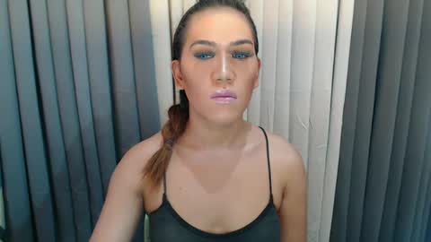 GWEN THOMPSON .......   online show from 12.03.24