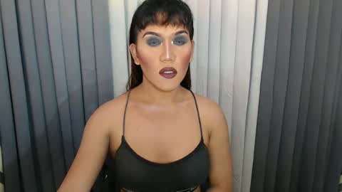 GWEN THOMPSON .......   online show from 12.15.24