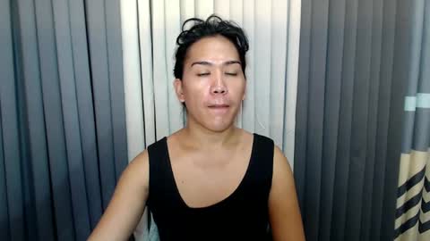 GWEN THOMPSON .......   online show from 02.12.25