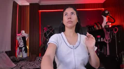 XiaQueen   I M online show from 10.14.25