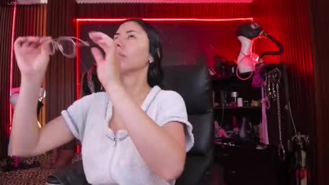 XiaQueen   I M online show from 11.20.25