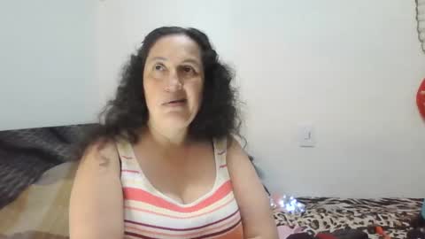 Snapshot of xime5144838 chatting on 02.15.25 Ximena online show from 02.15.25
