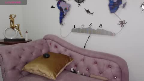 Snapshot of ximenaa_suarez chatting on 12.24.24 ximena suarez online show from 12.24.24