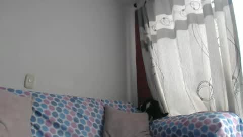 Snapshot of ximenaa_suarez chatting on 10.02.25 ximena suarez online show from 10.02.25