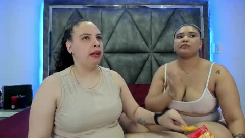 Snapshot of ximenarusso chatting on 01.25.25 online show from 01.25.25