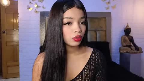 Snapshot of ximenawilliamss chatting on 02.15.25 ximena online show from 02.15.25