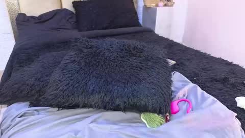 Snapshot of ximenawilliamss chatting on 11.03.25 ximena online show from 11.03.25