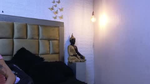 Snapshot of ximenawilliamss chatting on 11.10.25 ximena online show from 11.10.25