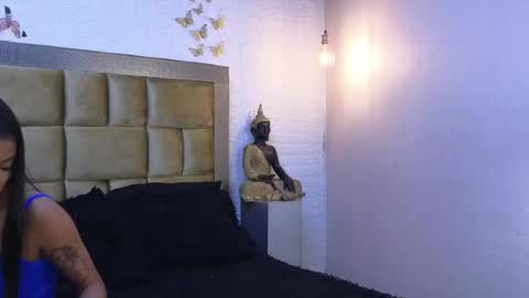 Snapshot of ximenawilliamss chatting on 11.26.25 ximena online show from 11.26.25