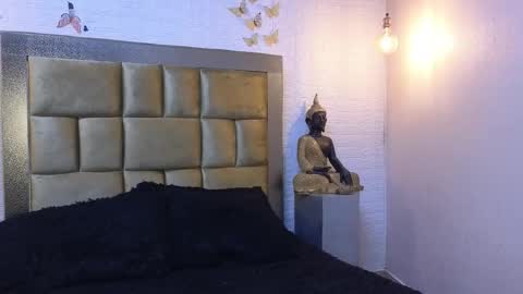 Snapshot of ximenawilliamss chatting on 11.29.25 ximena online show from 11.29.25