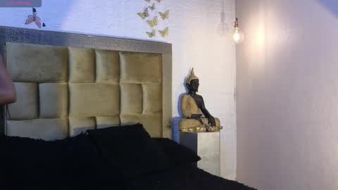 Snapshot of ximenawilliamss chatting on 12.04.25 ximena online show from 12.04.25