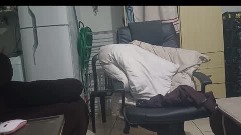 Snapshot of xirudasantiga chatting on 11.02.25 xirudasantiga online show from 11.02.25