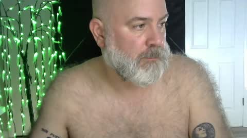 Snapshot of xjohnniex77 chatting on 04.03.26 MrSlowBurn77 online show from 04.03.26